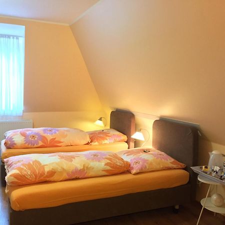 Barcelona Bed & Breakfast دوسلدورف الغرفة الصورة