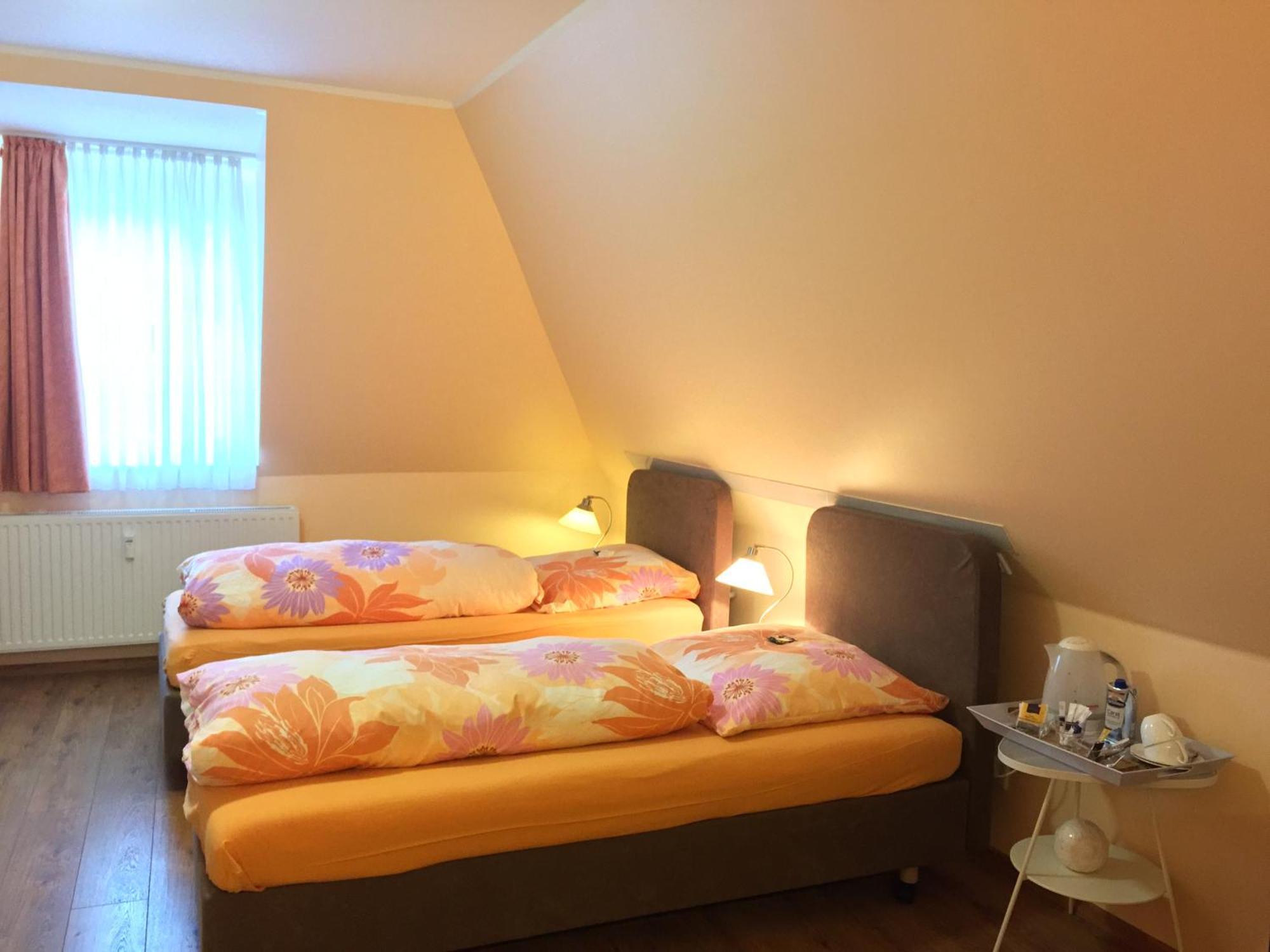 Barcelona Bed & Breakfast دوسلدورف الغرفة الصورة