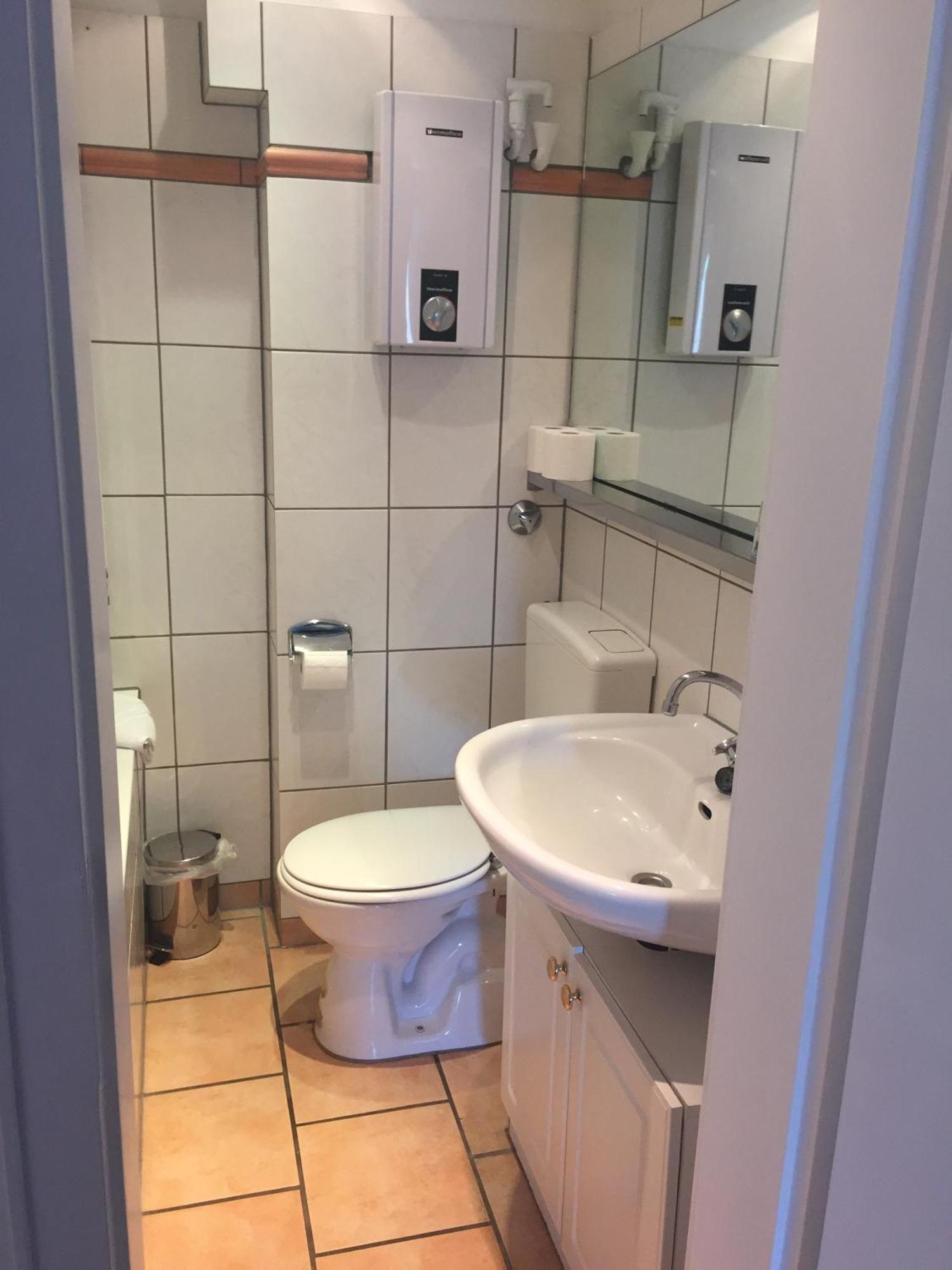 Barcelona Bed & Breakfast دوسلدورف الغرفة الصورة